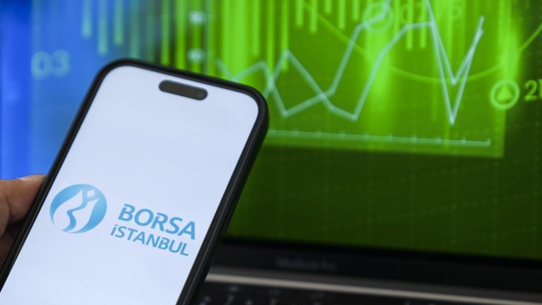 Borsa yeni haftaya 14.637,72 puandan başladı