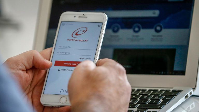 Üniversitelere elektronik kayıt işlemleri için son gün