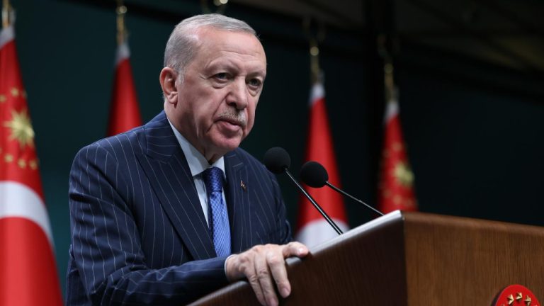Cumhurbaşkanı Erdoğan'dan Malazgirt Zaferi mesajı