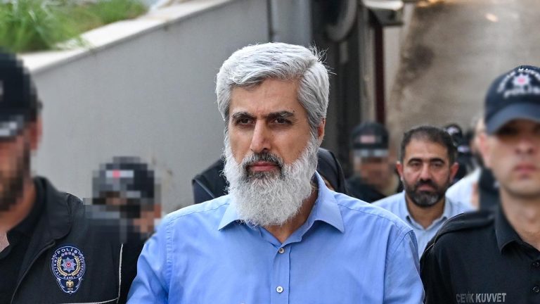 'Kuytulcular' yapılanmasına yönelik soruşturmada Alparslan Kuytul ve eşi tutuklandı