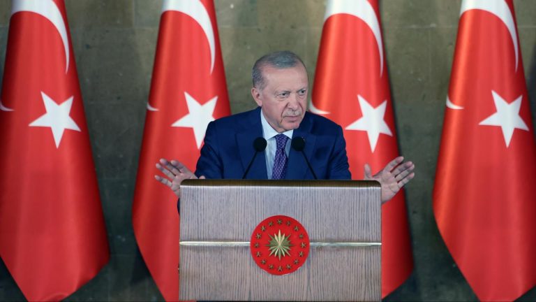 Erdoğan: Milletten başka hiçbir aktör Türkiye'ye rota ve sınır çizemez