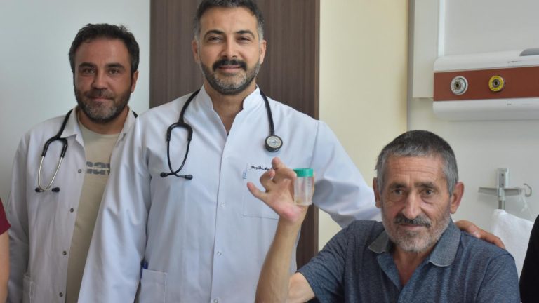 Nefes darlığı yaşayan hastanın akciğerinden sarımsak çıktı