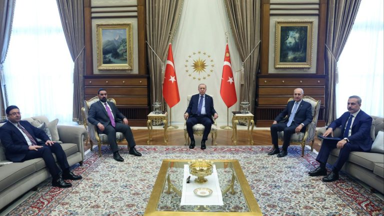 Cumhurbaşkanı Erdoğan, Irak Temsilciler Meclisi Başkanı Halbusi'yi kabul etti