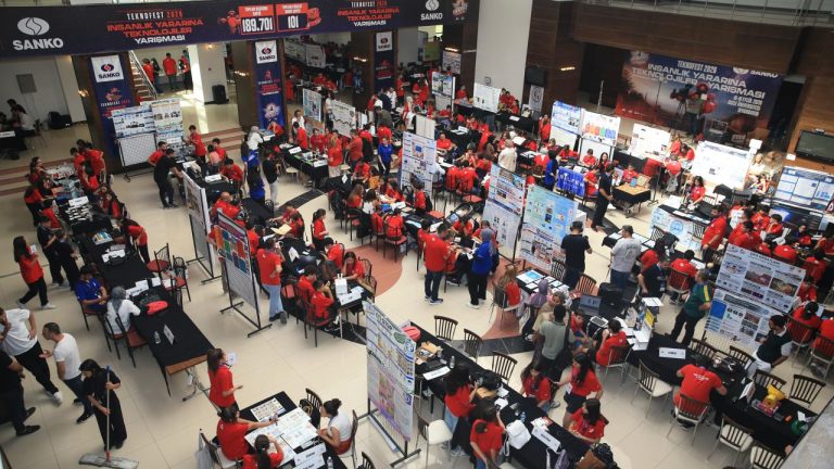 TEKNOFEST 2026 yarışmaları Diyarbakır'da devam ediyor