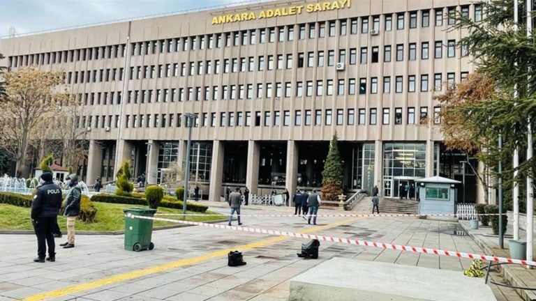 Berna Laçin hakkında halkı kin ve düşmanlığa tahrik soruşturması
