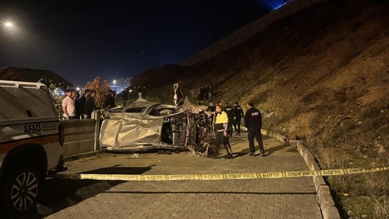 Şarampole devrilen araç takla attı: 2 ölü, 2 yaralı
