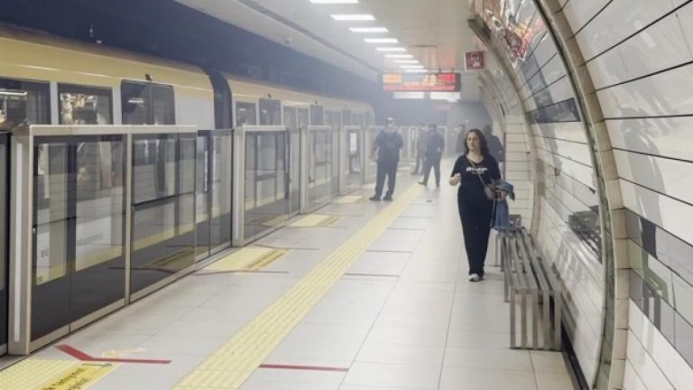 ÜsküdarSultanbeyli Metro Hattı'nda arıza