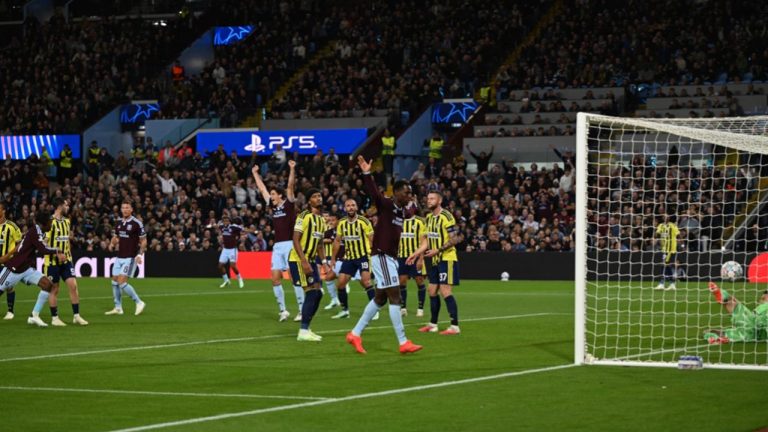 Fenerbahçe İngiltere'de farklı mağlup oldu