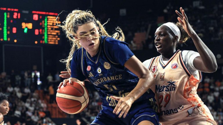 Fenerbahçe Tarfin FIBA Kadınlar Süper Kupası'nın sahibi oldu