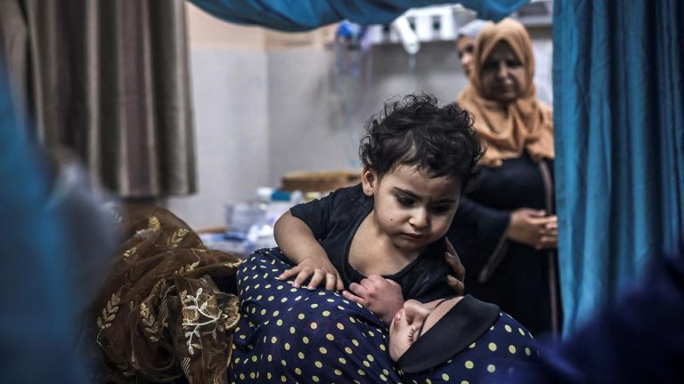 Katil İsrail 3 yılda 9 binden fazlası anne olan 12 bin 500'den fazla kadını öldürdü