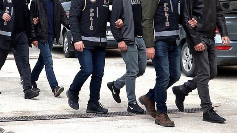 İstanbul merkezli 3 ilde FETÖ'nün gizli yapılanmasına operasyon: 15 gözaltı