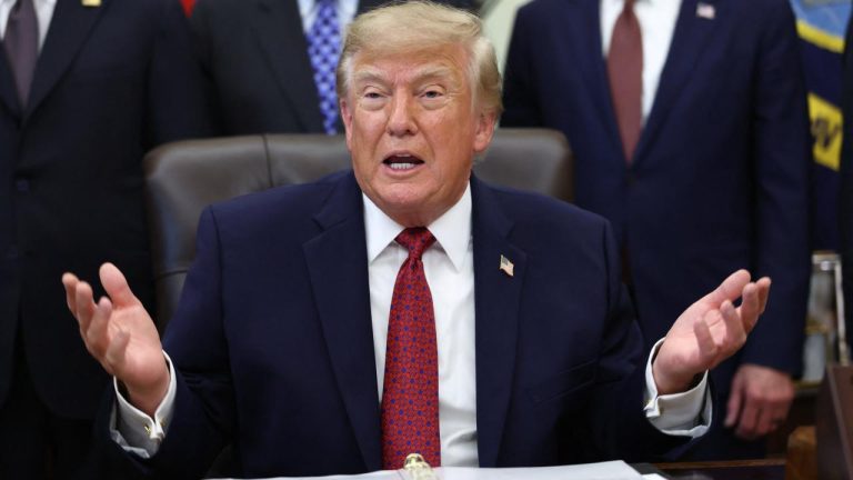 Trump, Rusya'daki salgın şüphesinin biyolojik silah kaynaklı olmadığını düşündüklerini açıkladı